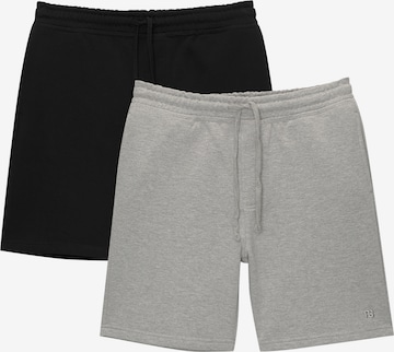 Pull&Bear Regular Pants in Grey: front