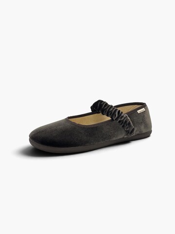 Pisamonas Ballerina's in Bruin: voorkant