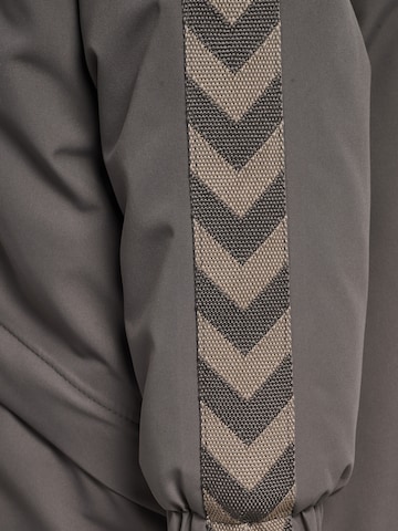 Hummel Functionele jas in Grijs