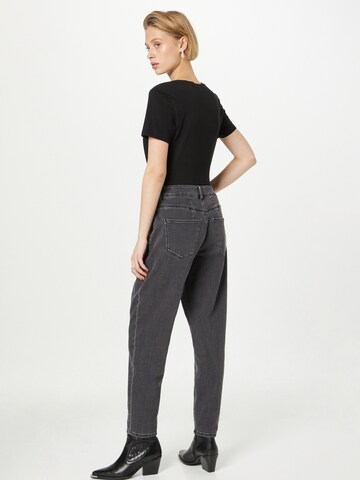 Dawn Tapered Jeans in Grau