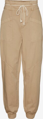 VERO MODA Tapered Housut 'Flame' värissä beige: edessä