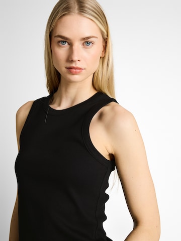 Top de la TOM TAILOR DENIM pe negru