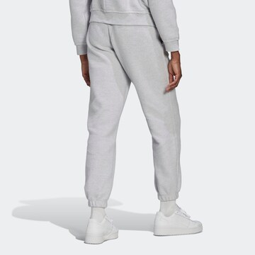 ADIDAS ORIGINALS Tapered Broek 'Loungewear Sweat' in Grijs