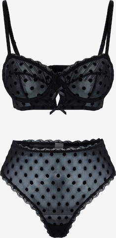 Trendyol Balconette Alusasusetti värissä musta: etupuoli