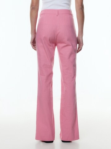 EDITED Flared Trousers 'Ejla' in Pink