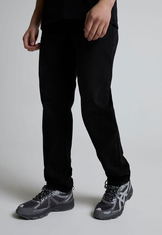 Alessandro Zavetti - Regular Calças de ganga 'LAZIO' em preto