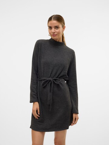 Robes en maille 'Bella' VERO MODA en noir : devant