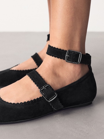 Next Nauhaballerina 'Forever Comfort' värissä musta