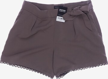 Banana Republic Shorts in XL in Brown: front
