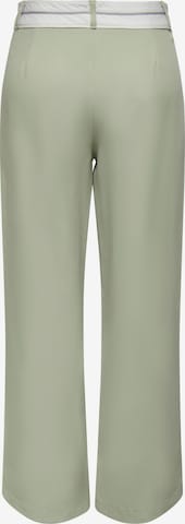 Loosefit Pantaloni con pieghe 'MALIKA' di ONLY in verde