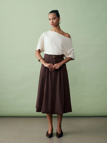 Dilvin Skirt in Brown: front