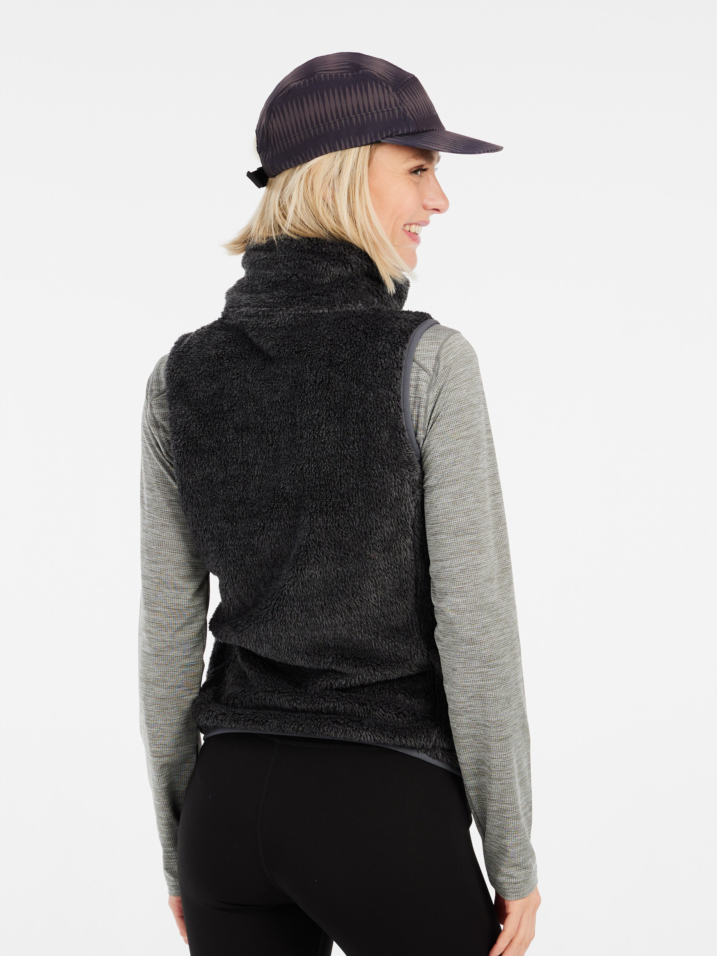 PROTEST Between-Season Jacket 'PRTRUNDLE24' in Grey