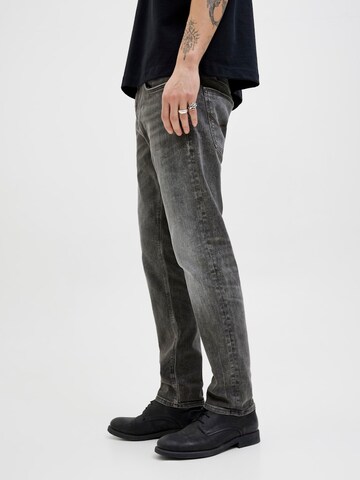 JACK & JONES Tapered Τζιν 'JJIMIKE JJWELLS' σε μαύρο