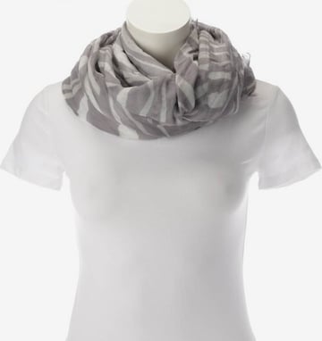 Gucci Scarf & Wrap in One size in Grey: front