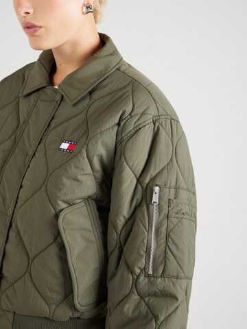 Tommy Jeans Between-Season Jacket 'ONION' in Green