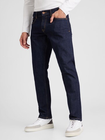 Regular Jeans 'Pete' de la QS pe albastru: față