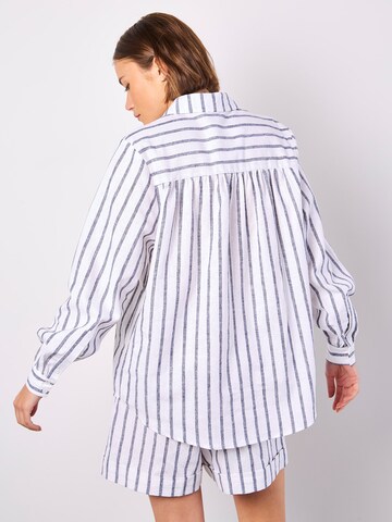 Apricot Bluse in Weiß