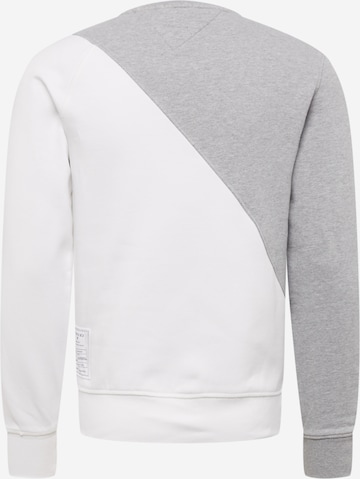 Sweat-shirt Tommy Jeans en gris