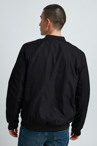 Veste mi-saison 'Martins' 11 Project en noir