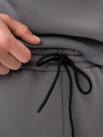cut my fashion Tracksuit 'Paulius' in Grey