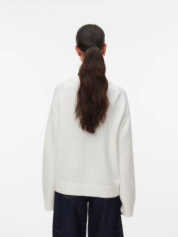 VERO MODA Sweater 'AWLaura' in White