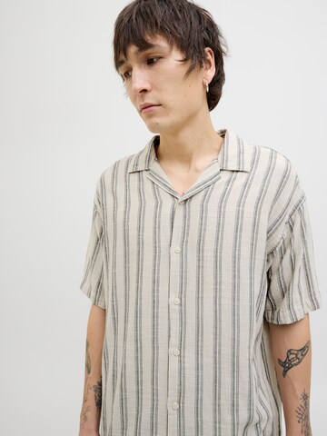 JACK & JONES Классический крой Рубашка 'JJEEnzo' в Бежевый