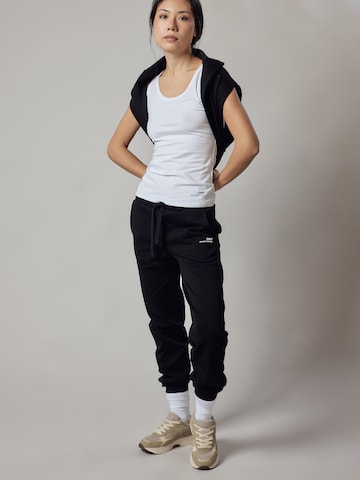 regular Pantaloni di OWN Off With Nature in nero