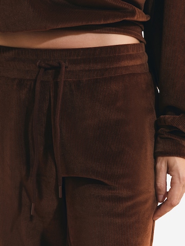 Pantaloncini da pigiama 'Bayron' di ETAM in marrone