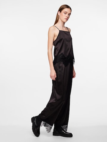 PIECES Top 'PCNomi' in Black