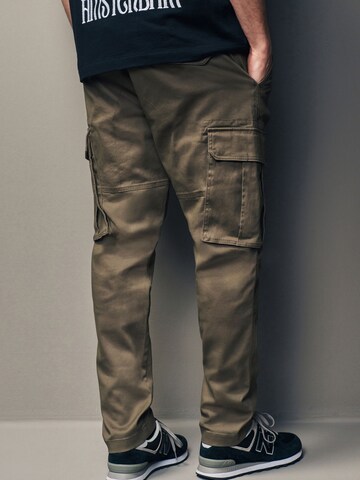 Tapered Pantaloni cargo di Next in marrone