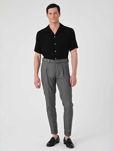 Regular Pantalon Antioch en gris