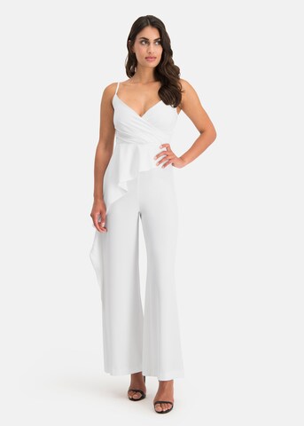 Nicowa Jumpsuit in White: front