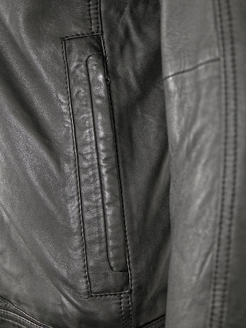 OTTO KERN - Chaqueta de entretiempo 'Men-105' en negro