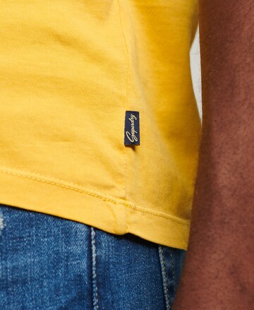 T-Shirt Superdry en jaune