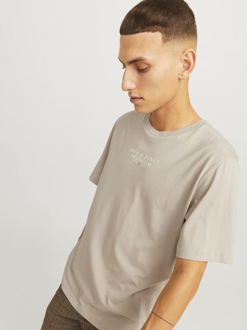 Maglietta 'JPRBLUArchie' di Jack & Jones Premium in beige