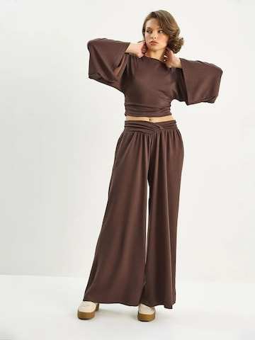 Bianco Lucci - Calças de fato em castanho