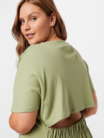 Robe NU-IN Plus en vert