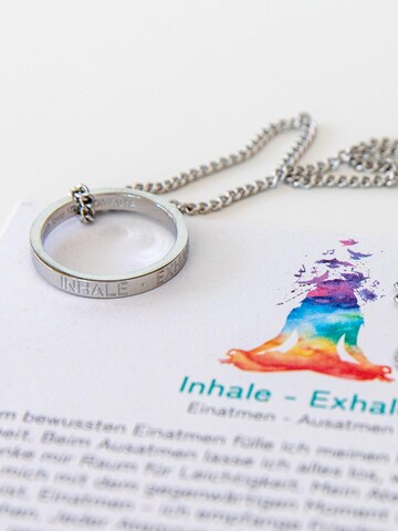 Divasya Kette 'Inhale - Exhale' in Silber
