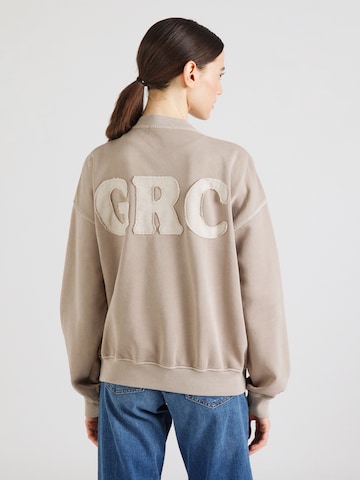 Grace Collegetakki värissä harmaa