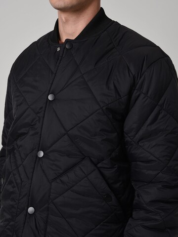 Antioch Übergangsjacke in Schwarz