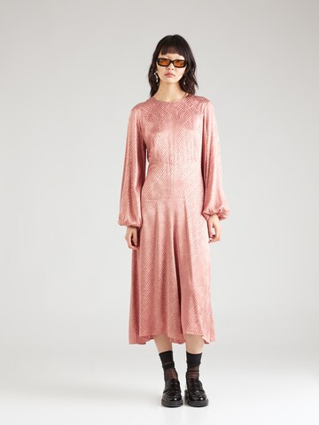 Closet London Dress in Pink: front