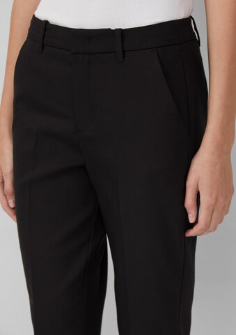 Coupe slim Pantalon à plis s.Oliver en noir