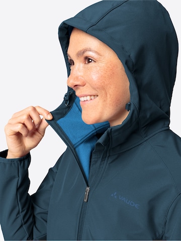 VAUDE Weatherproof jacket 'W Moena' in Blue