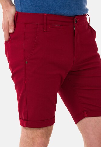 CIPO & BAXX Regular Shorts in Rot