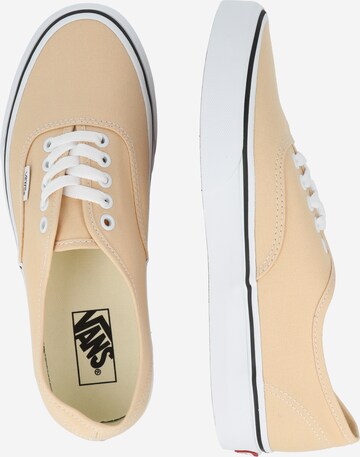 Sneaker bassa di VANS in arancione