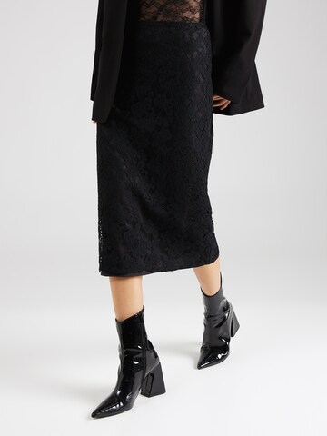 Dorothy Perkins Skirt in Black: front