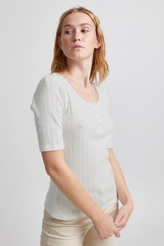 Maglietta di b.young in bianco