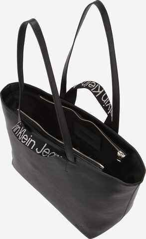 Calvin Klein Jeans - Shopper en negro