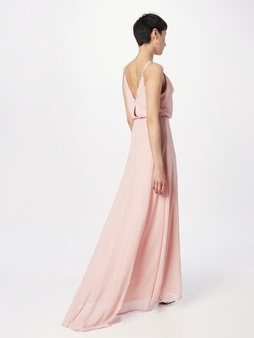 TFNC Suknia wieczorowa 'RYAN' w kolorze różowy