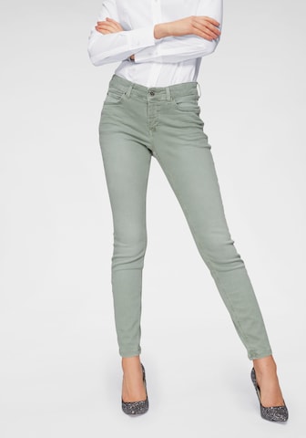 Skinny Jeans de la MAC pe verde: față